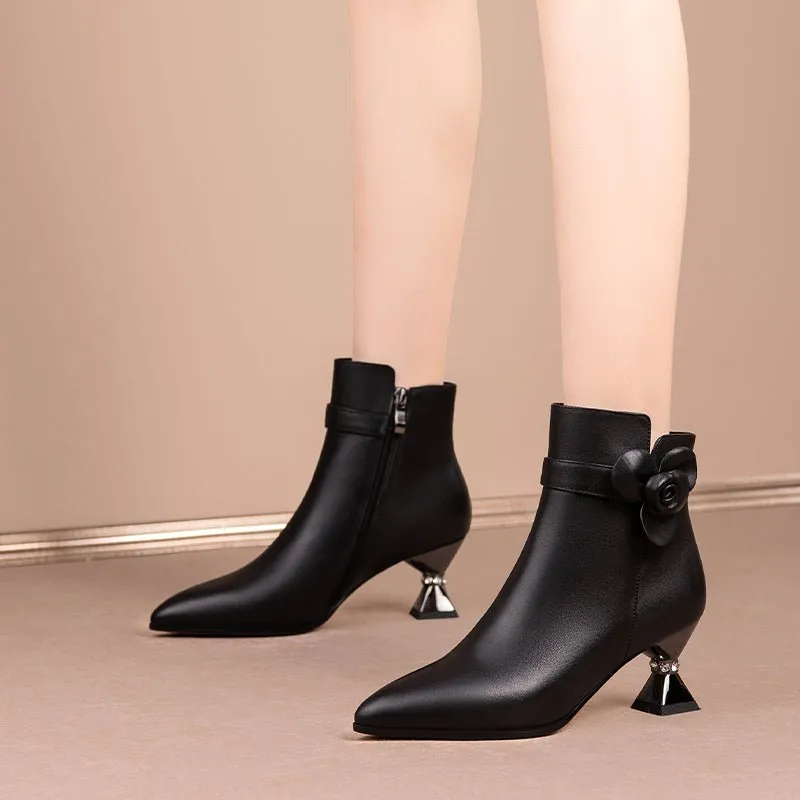 Exquisite Pointed Toe High Heeled Boots