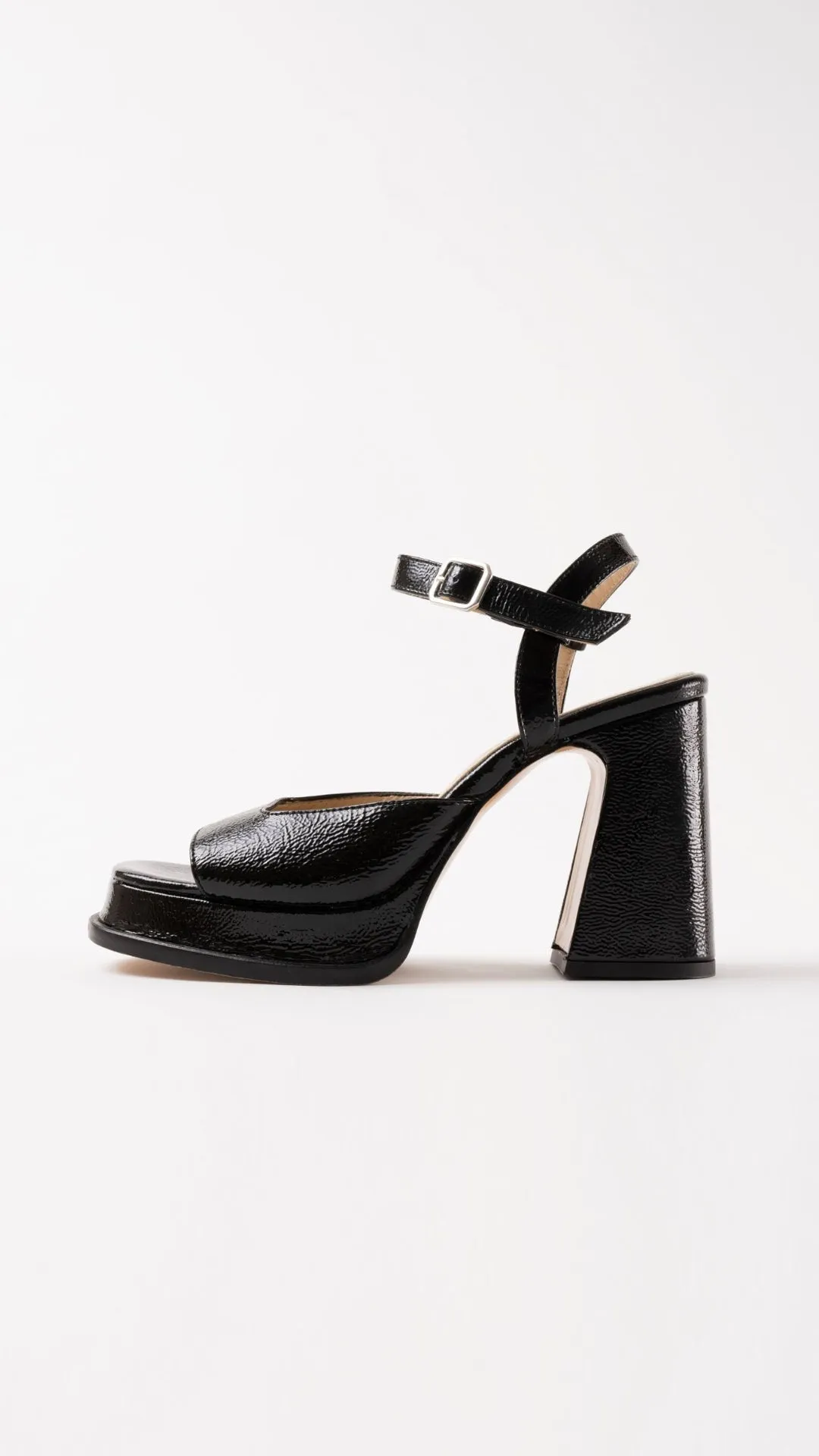 GRACIA - Black Wrinkled Patent Leather Platform Sandals