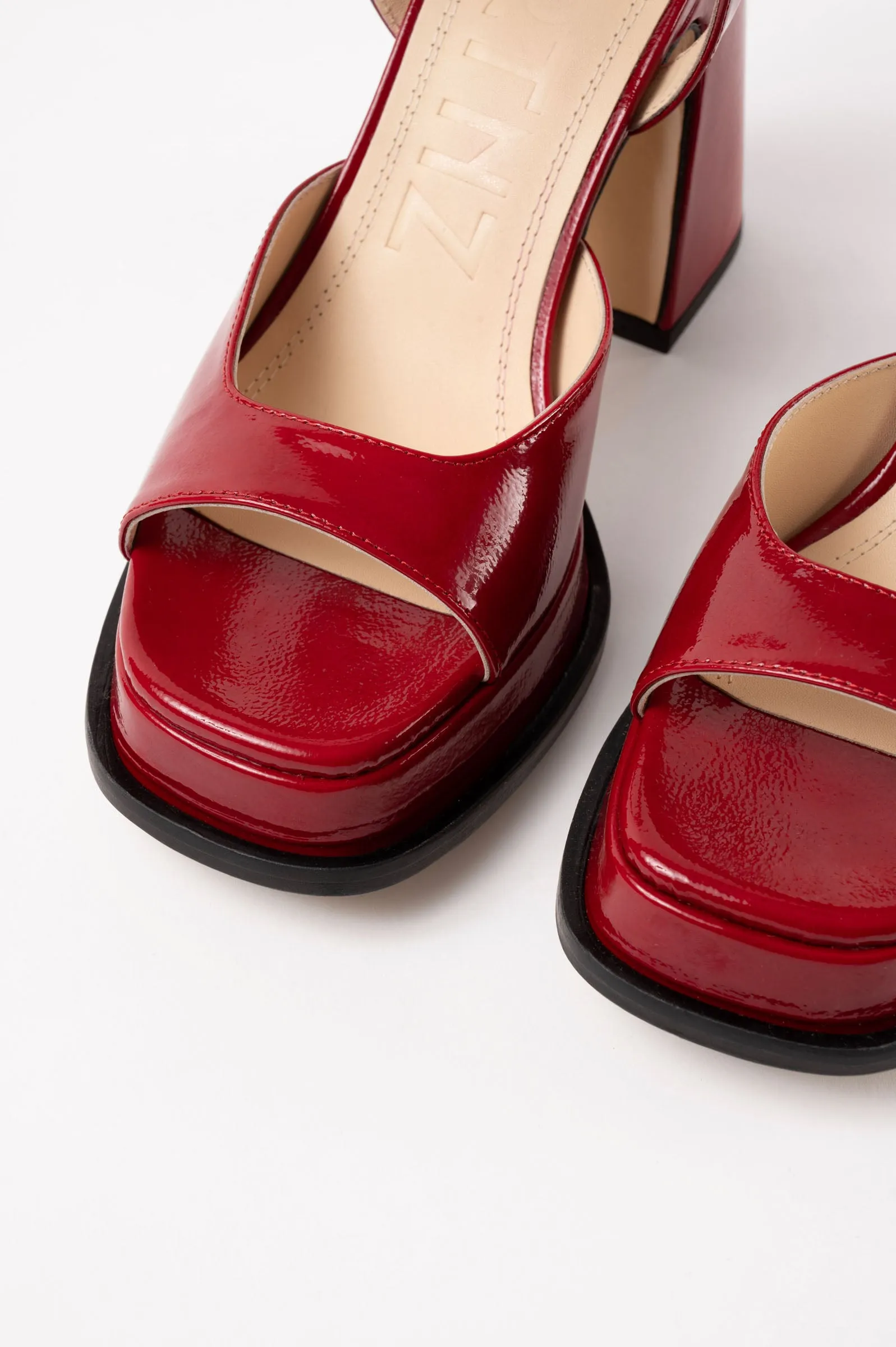 GRACIA - Red Wrinkled Patent Leather Platform Sandals