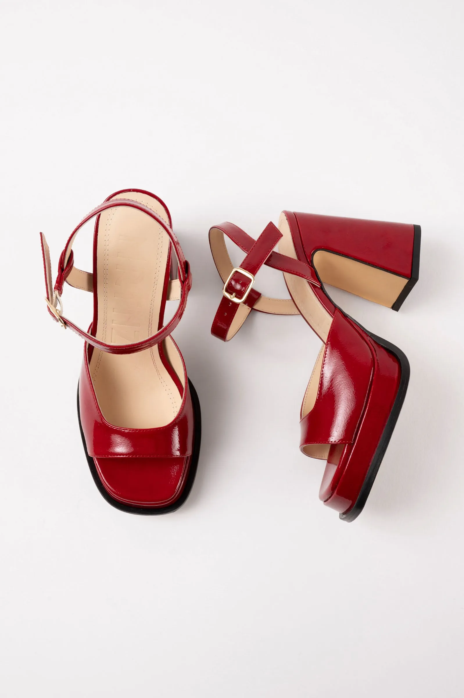 GRACIA - Red Wrinkled Patent Leather Platform Sandals