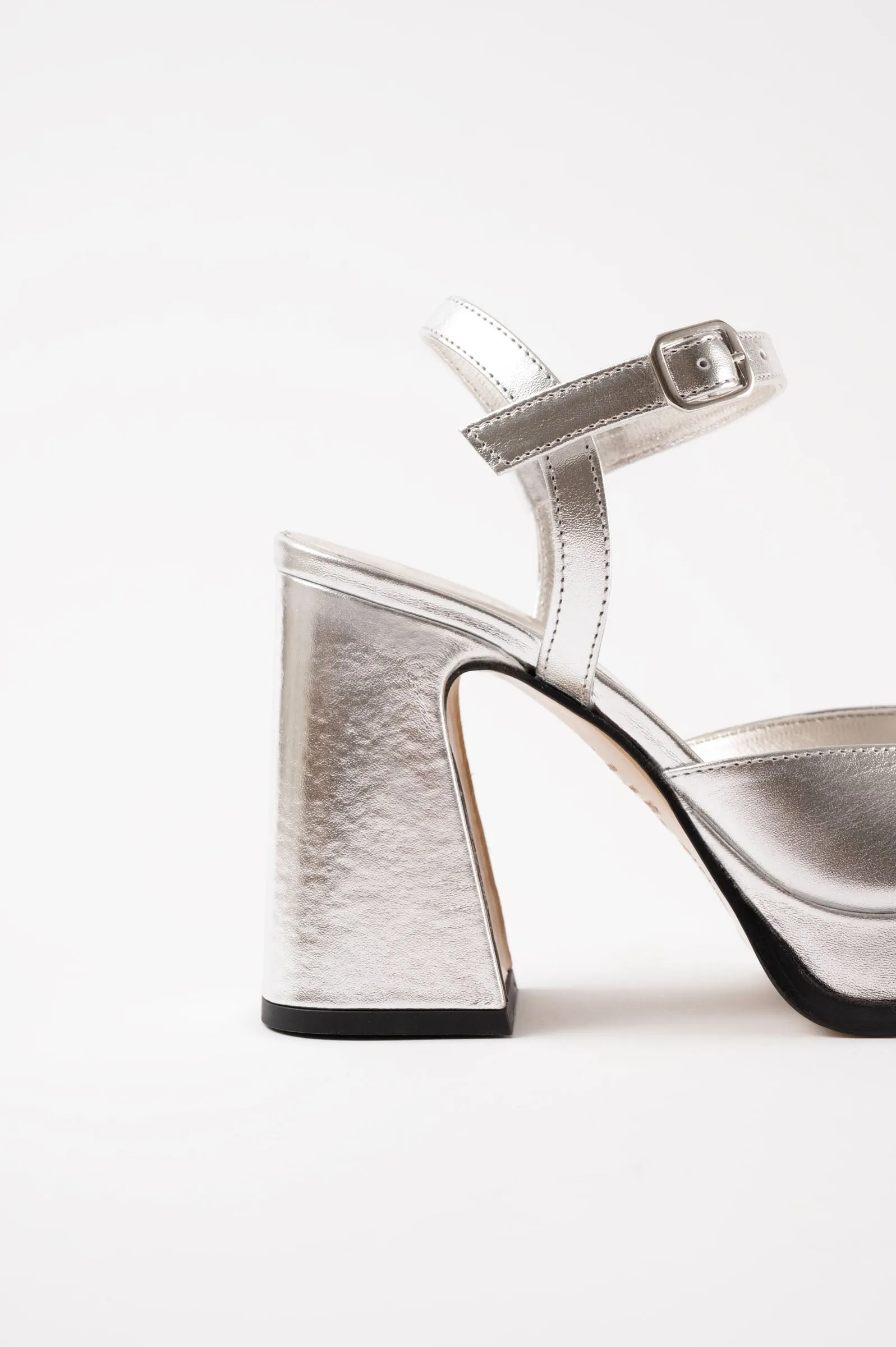 GRACIA - Silver Leather Platform Sandals