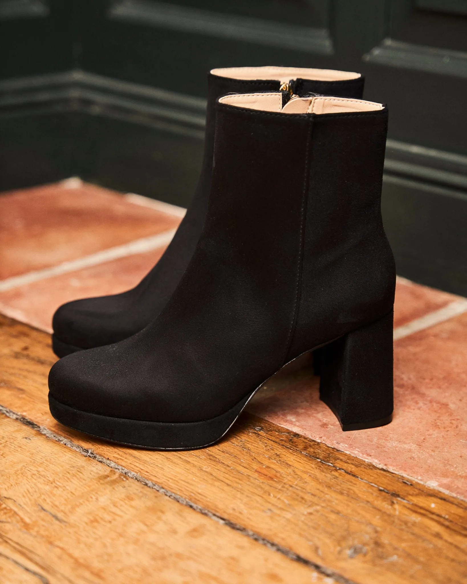 Index Vegan Suede Heeled Boots | Black