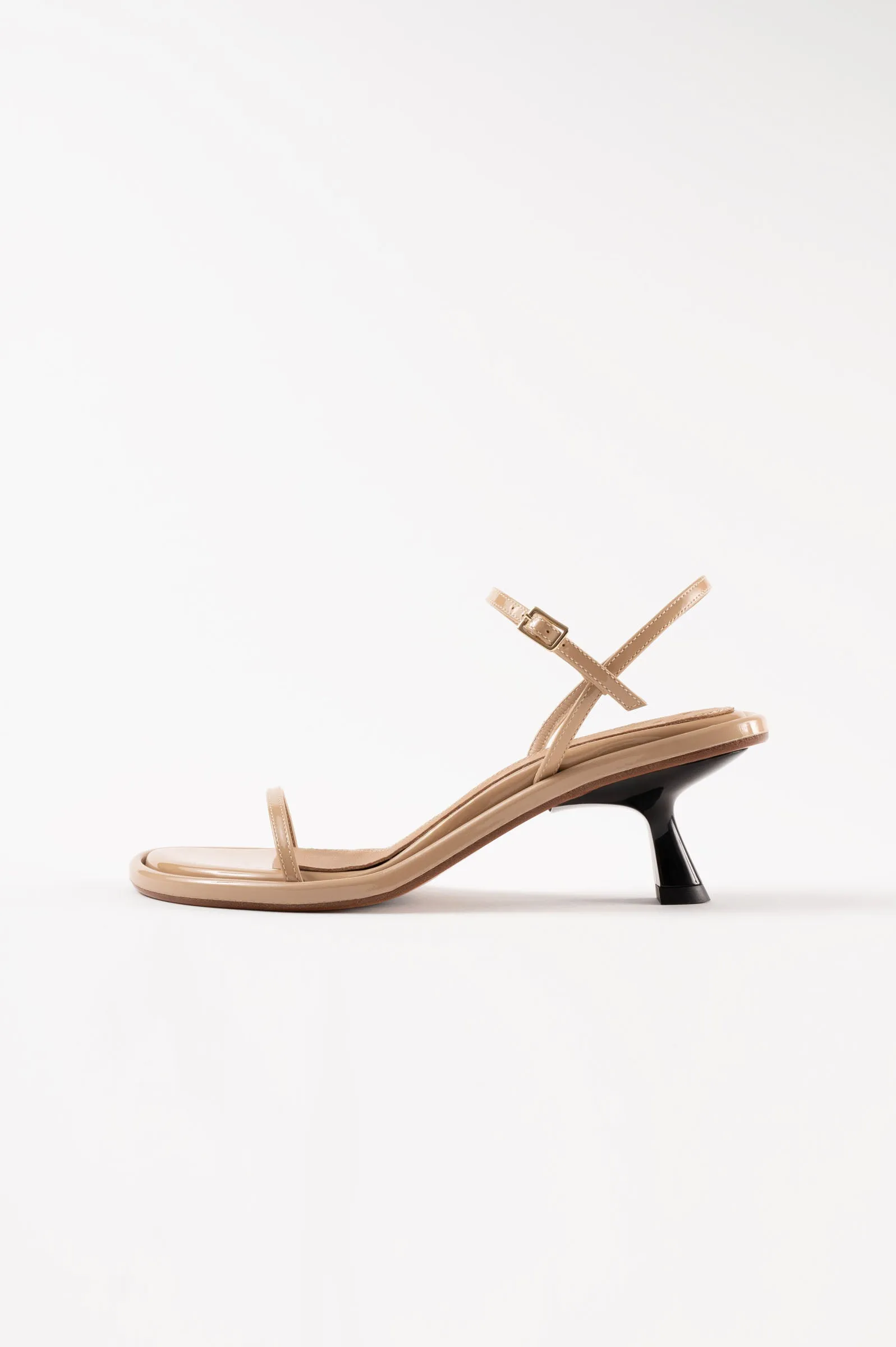 IVONE - Beige Patent Leather Sandals