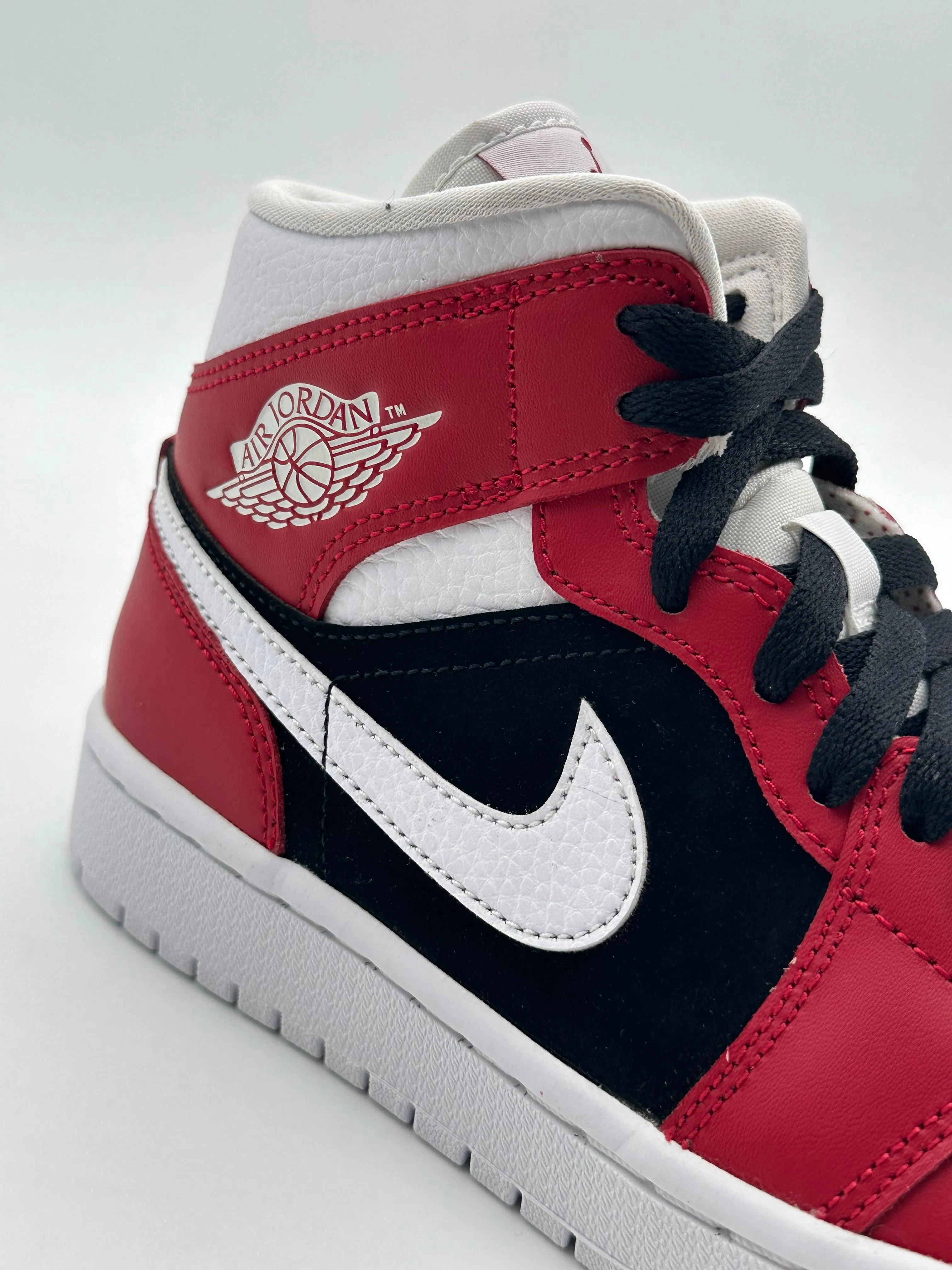 Jordan 1 Mid Gym Red