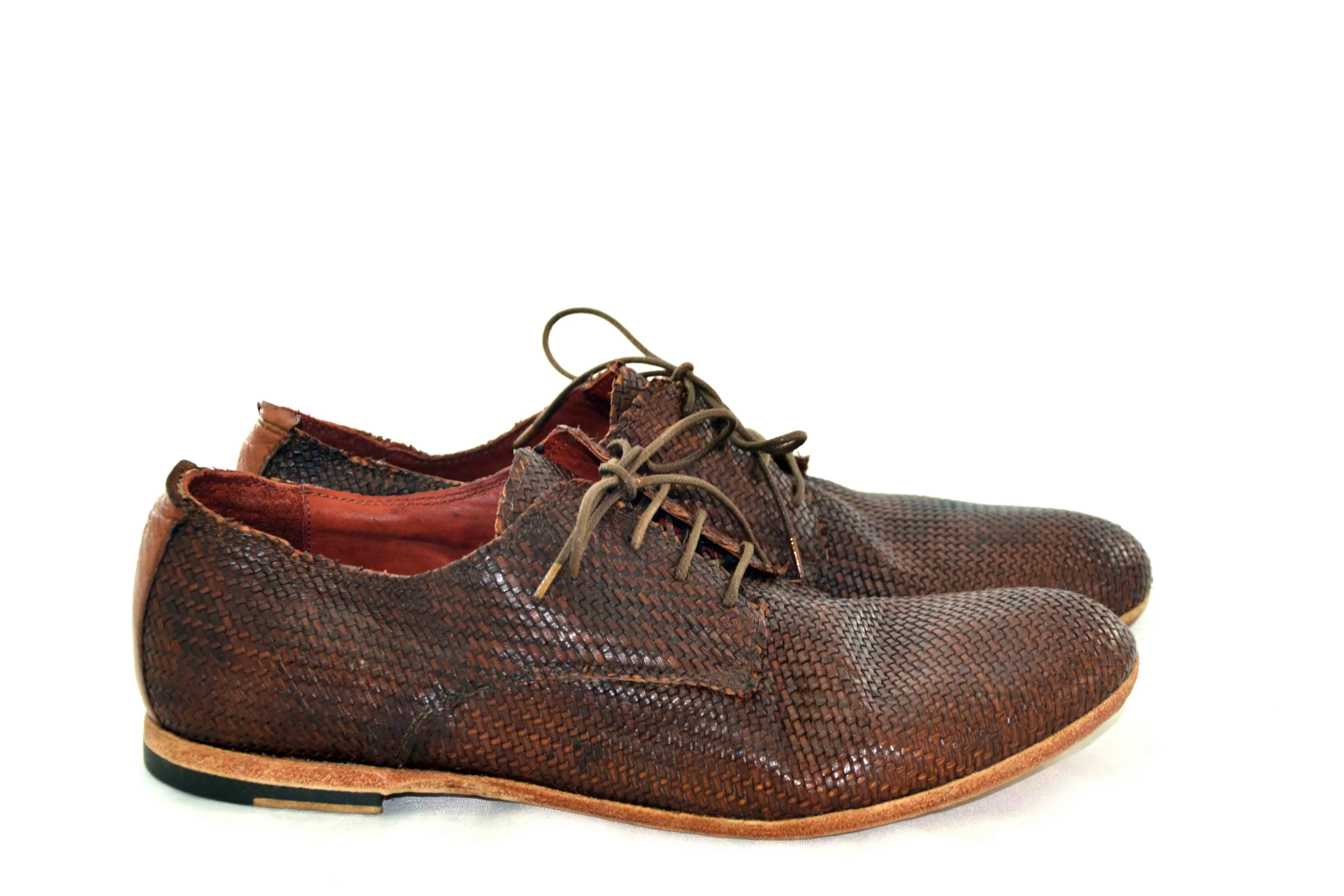 LAST PAIRS 42-HAND WOVEN CANGAROO LACED SHOES