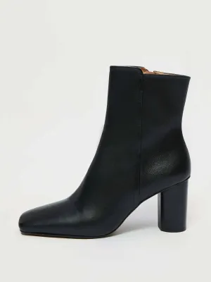 Leather heel boot