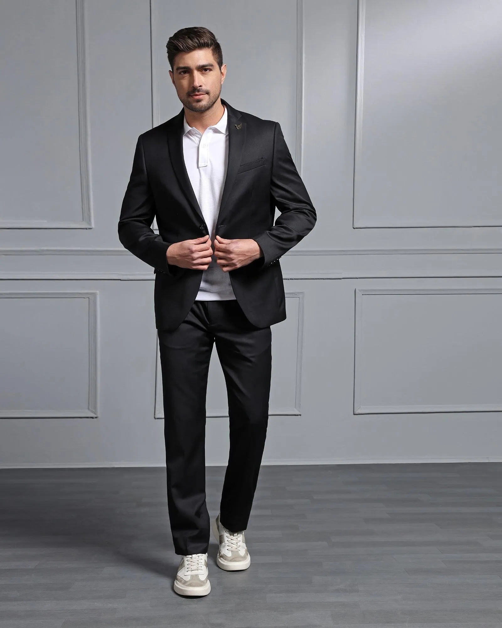 Luxe Three Piece Black Solid Formal Suit - Jetz