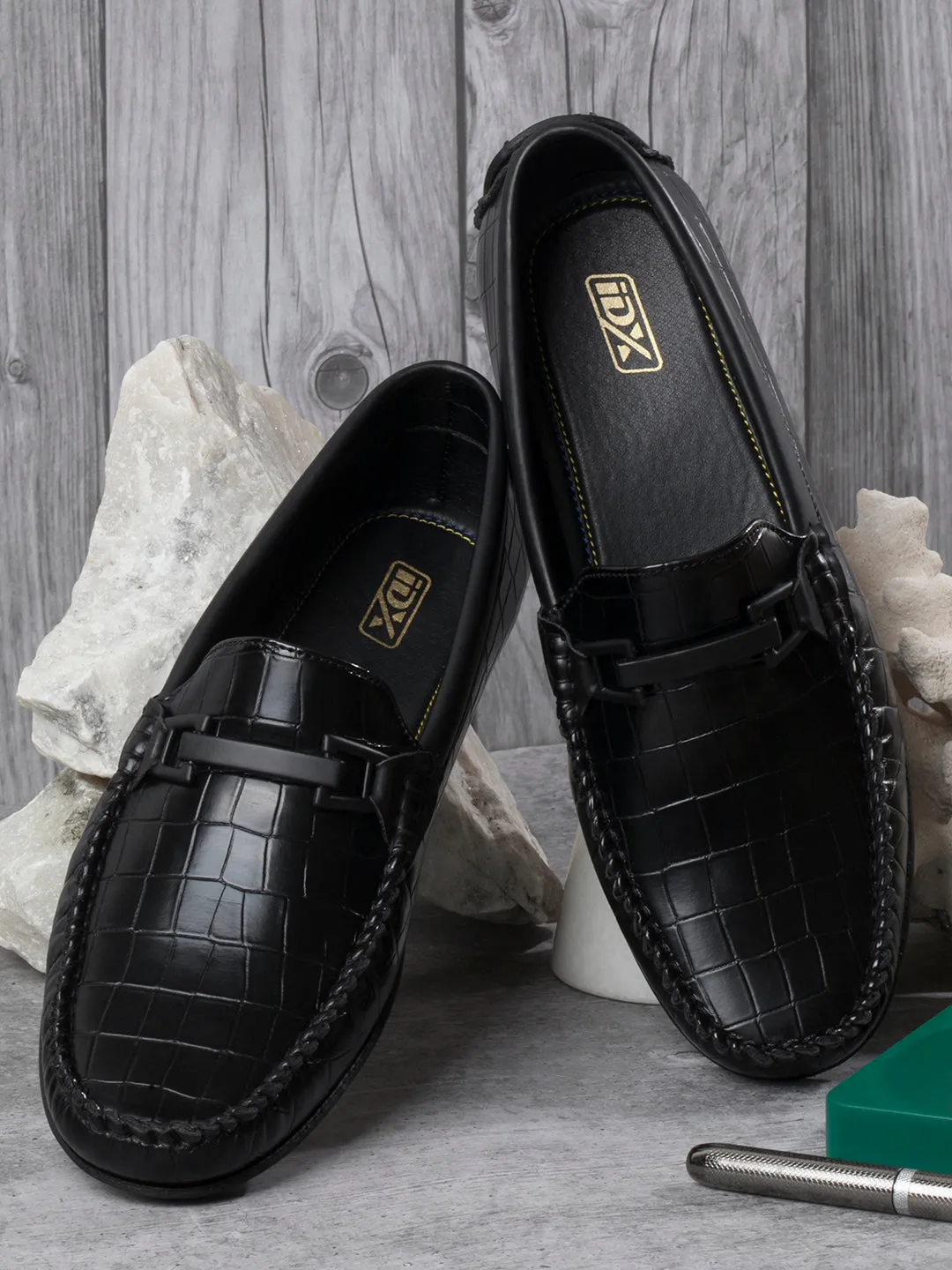 Men's Black Moc Toe Buckle Loafer (IX4113)