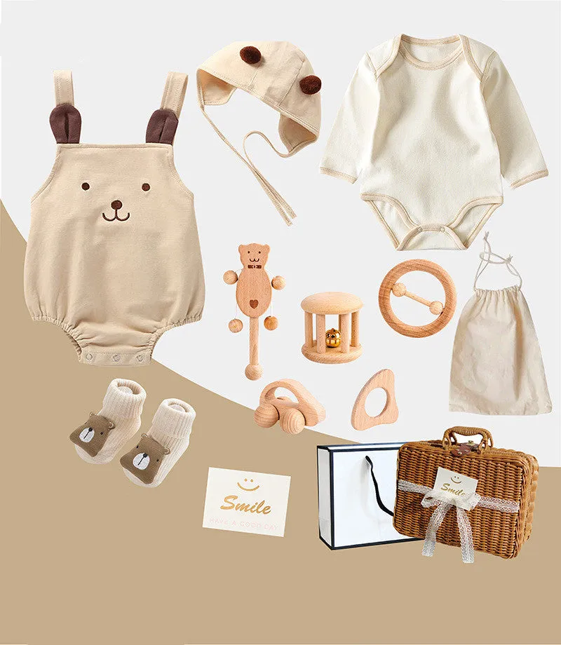 Newborn gift box organic colored cotton clothes set baby spring and autumn summer gift baby wooden hand ringing toy