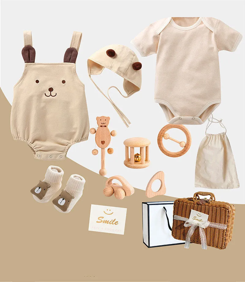 Newborn gift box organic colored cotton clothes set baby spring and autumn summer gift baby wooden hand ringing toy