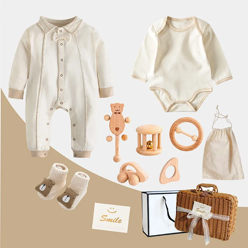 Newborn gift box organic colored cotton clothes set baby spring and autumn summer gift baby wooden hand ringing toy