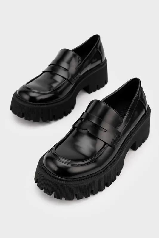 PLATFORM LOAFER