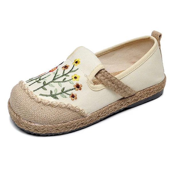 Sohiwoo Women's Vintage Woven Embroidered Flats