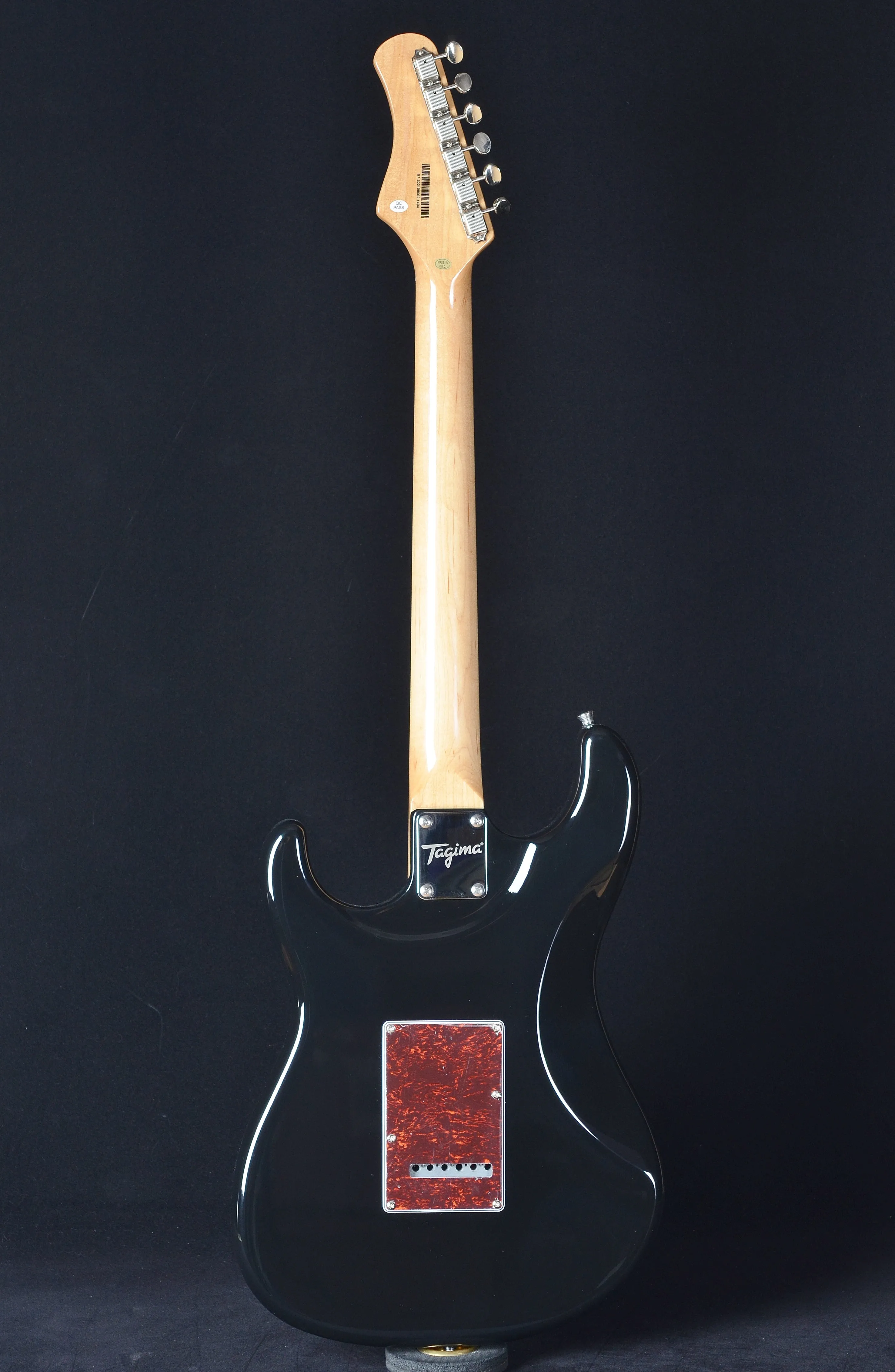 Tagima Classic Series T-635 - Black with Tortoiseshell Pickguard