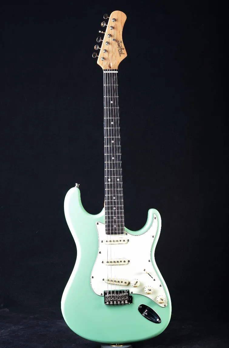 Tagima Classic Series T-635 - Surf Green with Mint Green Pickguard