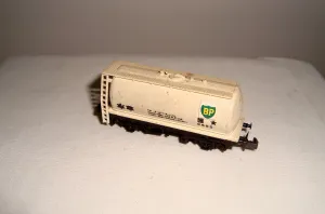 Vintage Peco N-Gauge Cream BP Tank Wagon