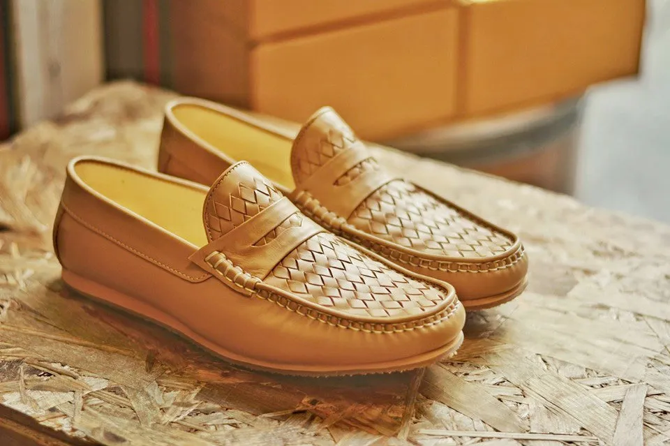 W823 Classic Woven Loafer Matt Beige